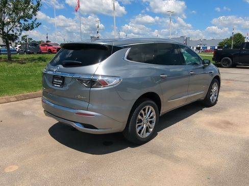 Used 2024 Buick Enclave Avenir w/ Avenir Technology Package FWD image 9