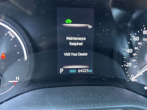 Used 2021 Toyota Sienna XLE FWD image 4