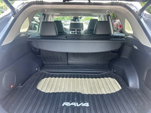 Used 2020 Toyota RAV4 XLE Premium AWD/4WD image 18