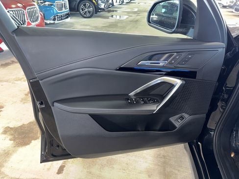 Used 2025 BMW X1 xDrive28i w/ Technology Package image 17