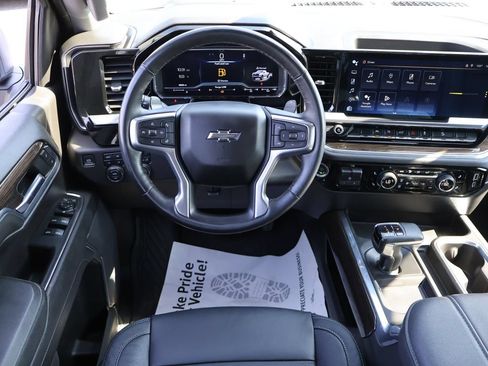 Used 2023 Chevrolet Silverado 1500 LT Trail Boss w/ Protection Package AWD/4WD image 11