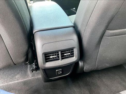 Used 2022 Chevrolet Equinox LT FWD image 24