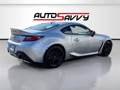 Used 2023 Toyota GR86 Premium w/ ALL Weather Mat Package (TMS) image 7