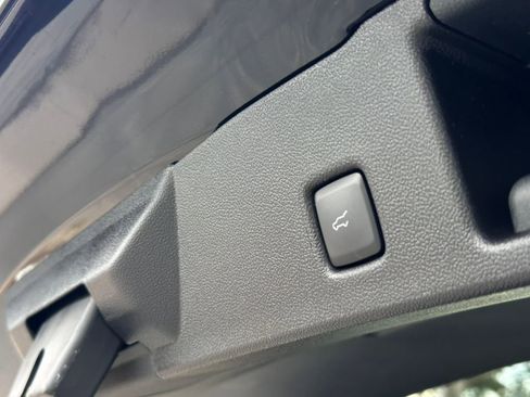 New 2025 Ford Escape SE w/ PHEV Premium Package image 8