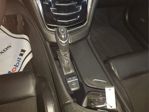 Used 2019 Cadillac CTS V w/ Luxury Package RWD image 18