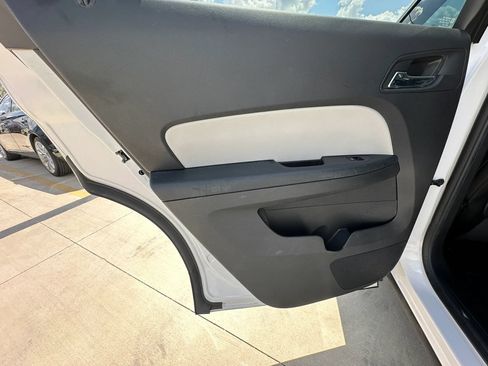 Used 2017 Chevrolet Equinox Premier w/ Enhanced Convenience Package FWD image 34