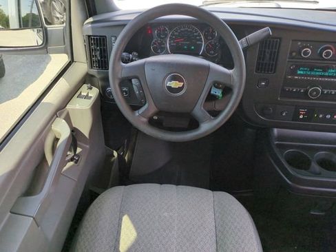 Used 2019 Chevrolet Express 3500 LT w/ LT Preferred Equipment Group RWD image 19