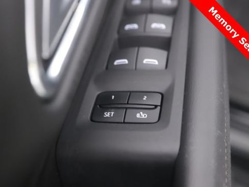 Used 2023 GMC Yukon SLT w/ SLT Premium Package AWD/4WD image 20