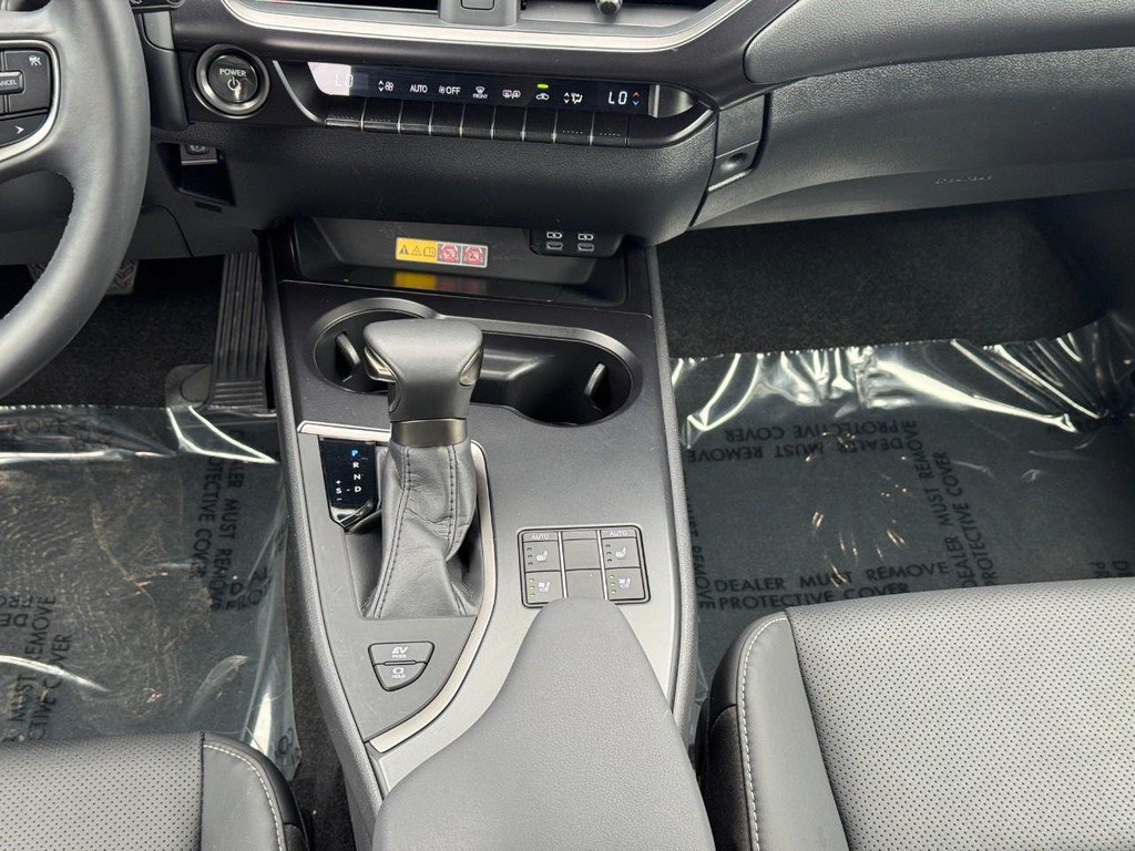 Used 2024 Lexus UX 250h F Sport FWD image 19