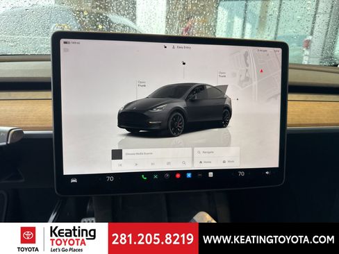 Used 2024 Tesla Model Y Performance image 17