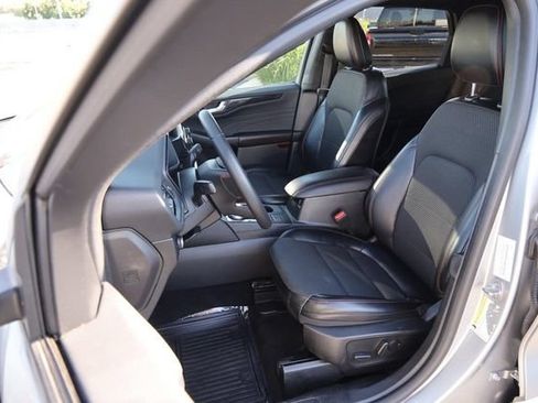 Used 2023 Ford Escape ST-Line FWD image 9