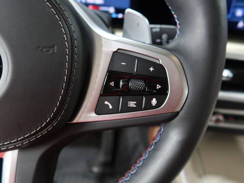 Used 2025 BMW X7 M60i AWD/4WD image 35