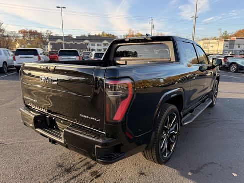 New 2025 GMC Sierra EV Denali image 5