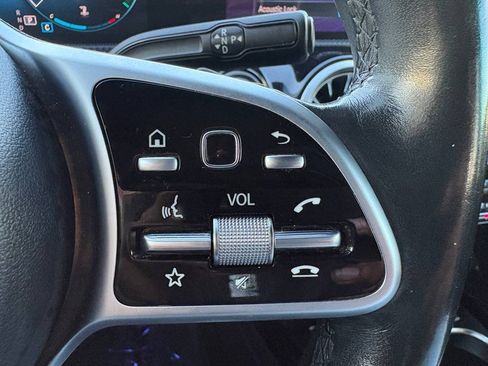 Used 2019 Mercedes-Benz A 220 4MATIC image 25