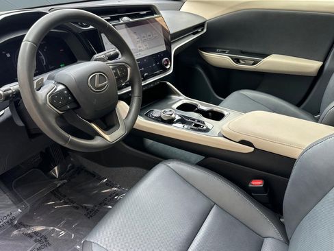 Used 2024 Lexus RZ 300e Premium w/ Technology Package image 4