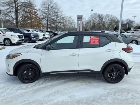 Certified 2024 Nissan Kicks SR FWD image 17