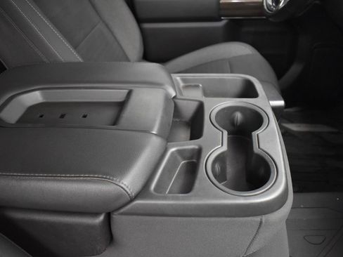 Used 2020 Chevrolet Silverado 1500 LT w/ Texas Edition image 31