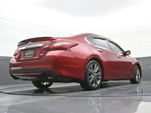 Used 2018 Nissan Altima 2.5 SR w/ SR Special Edition FWD image 39