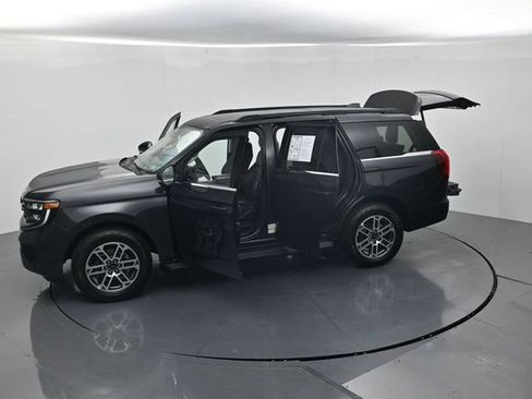 Certified 2025 Ford Expedition Active AWD/4WD image 52