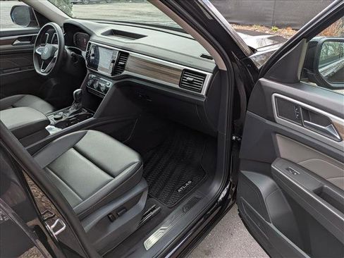 Used 2023 Volkswagen Atlas SEL image 11