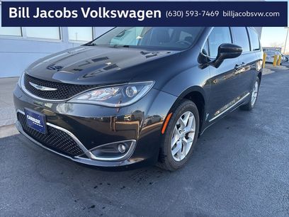 Used 2017 Chrysler Pacifica Touring-L Plus w/ Tire & Wheel Group