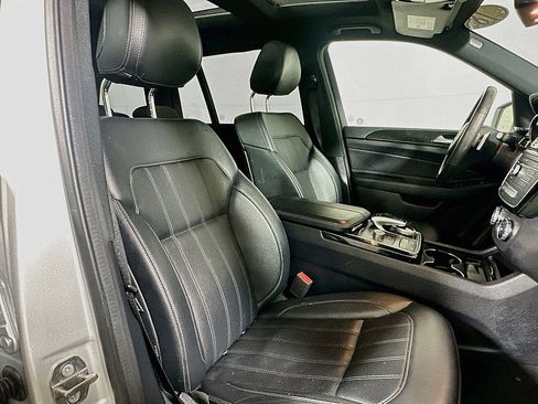 Used 2018 Mercedes-Benz GLS 450 4MATIC image 31