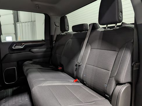 Used 2025 Chevrolet Silverado 2500 LT AWD/4WD image 16