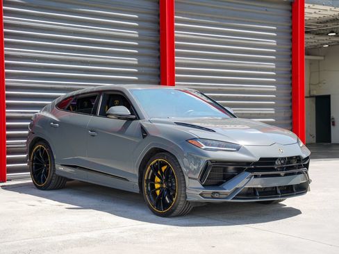 Used 2023 Lamborghini Urus S AWD/4WD image 4