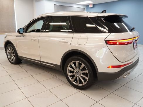 Used 2021 Lincoln Corsair AWD w/ Premium Package image 8