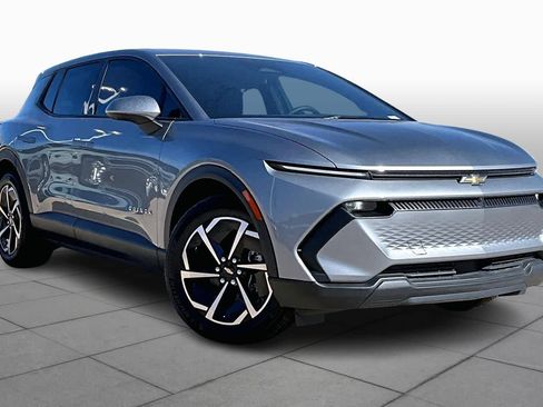 New 2026 Chevrolet Equinox EV LT w/ Comfort Package image 3