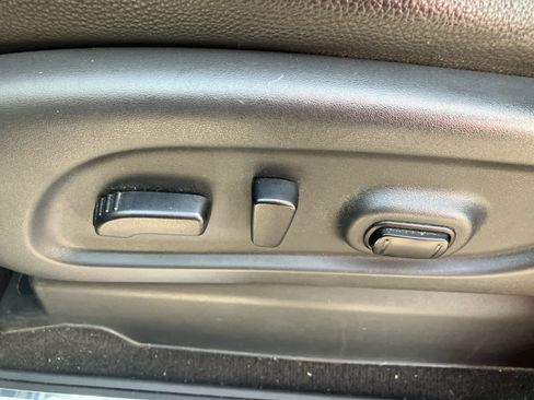 Used 2021 Nissan Titan PRO-4X w/ Pro-4x Convenience Package AWD/4WD image 11