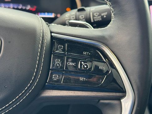 Used 2022 Jeep Grand Cherokee L Overland image 22