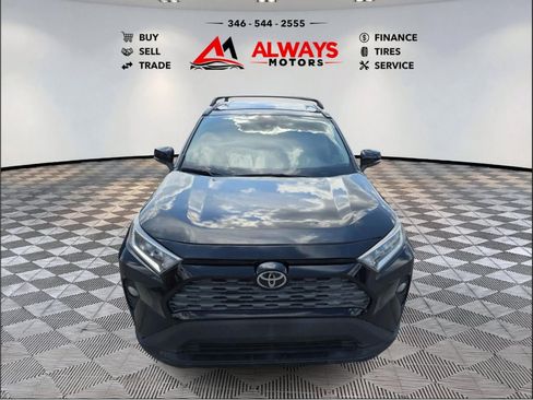 Used 2021 Toyota RAV4 XLE Premium FWD image 2