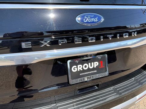 Used 2024 Ford Expedition Platinum AWD/4WD image 10
