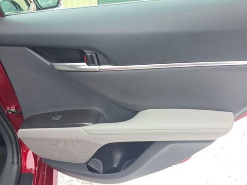 Certified 2021 Toyota Camry XLE w/ Navigation Upgrade Package image 17