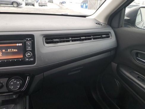 Used 2018 Honda HR-V LX image 23