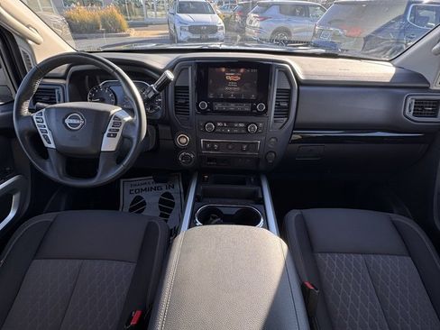 Used 2024 Nissan Titan SV w/ SV Convenience Package image 18