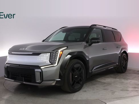 Used 2024 Kia EV9 GT-Line image 2