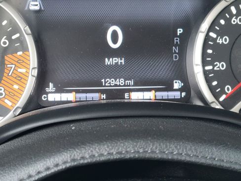 Used 2023 Jeep Renegade Altitude AWD/4WD image 8