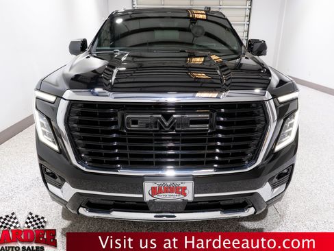 Used 2025 GMC Yukon Elevation w/ Elevation Premium Package AWD/4WD image 7