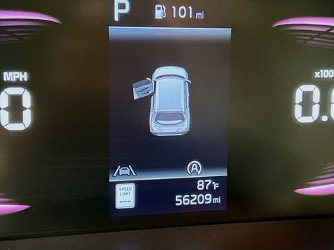 Certified 2023 Kia Soul LX w/ LX Technology Package image 12