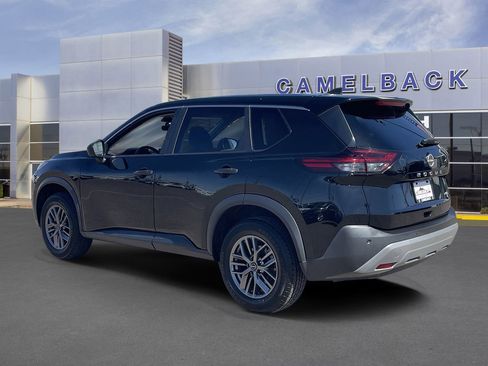 Used 2023 Nissan Rogue S image 4