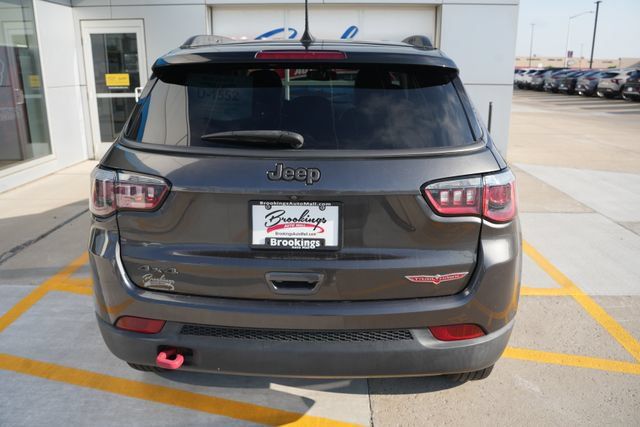 Used 2018 Jeep Compass Trailhawk w/ Cold Weather Group AWD/4WD image 33