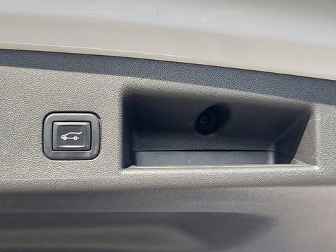 Used 2022 Chevrolet Equinox LT image 12