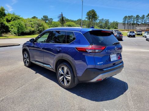 Used 2023 Nissan Rogue SL w/ SL Premium Package FWD image 3