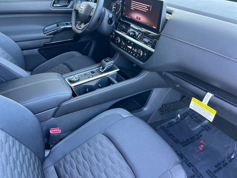 New 2026 Nissan Pathfinder SV image 16