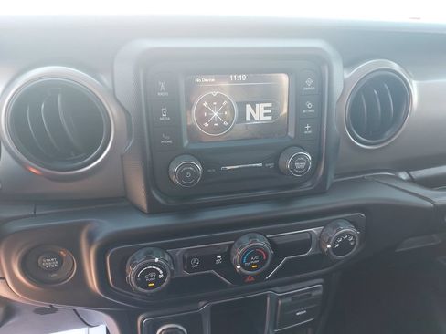 Used 2019 Jeep Wrangler Sport AWD/4WD image 19