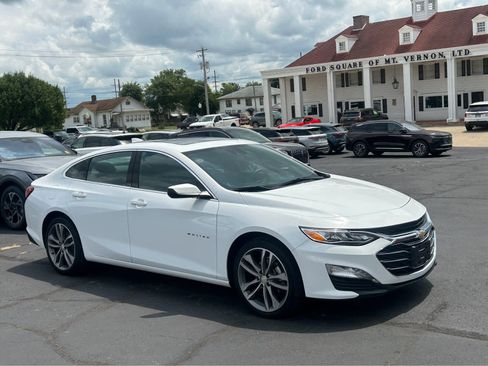 Used 2024 Chevrolet Malibu LT image 3