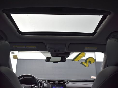 Used 2021 Honda CR-V Touring image 26