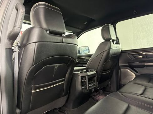 Used 2020 RAM 1500 Limited w/ Black Appearance Package AWD/4WD image 14